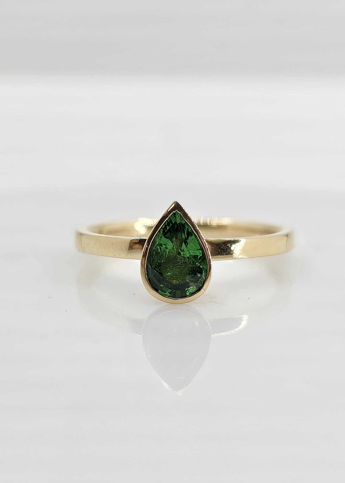 14K gold tsavorite ring