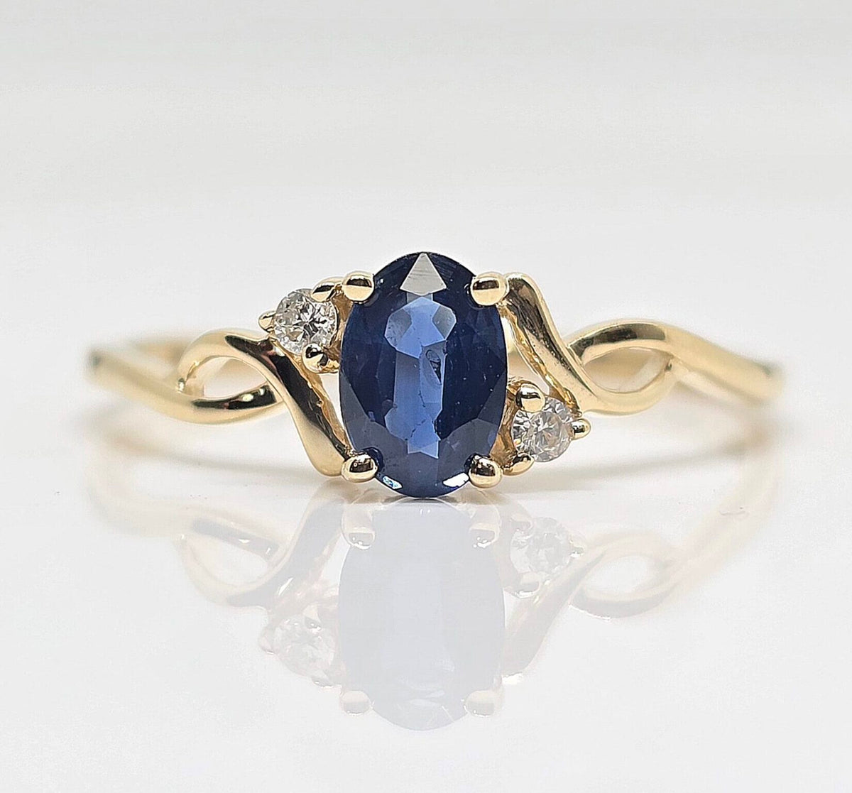 14K gold sapphire and diamond ring