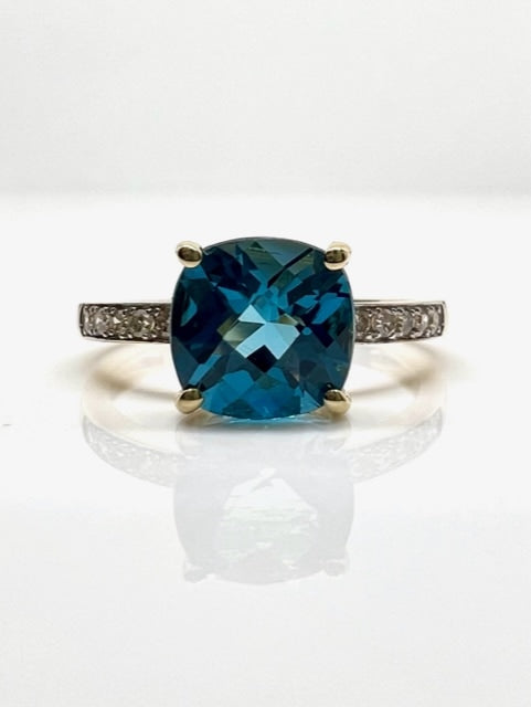 14K yellow gold blue topaz and diamond ring