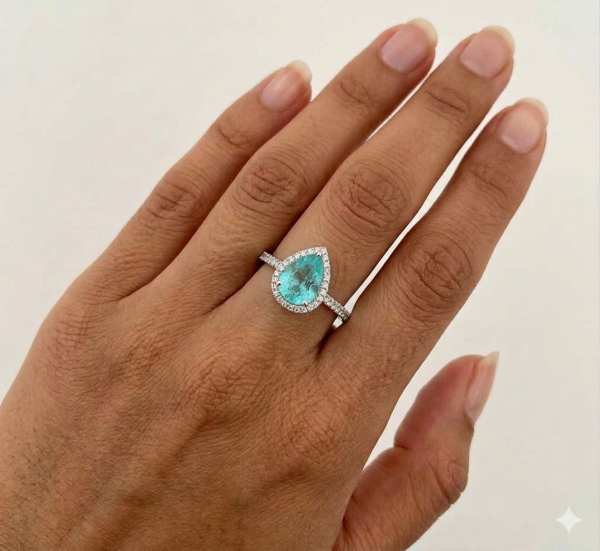 18K white gold Paraiba tourmaline and diamond ring, view 2