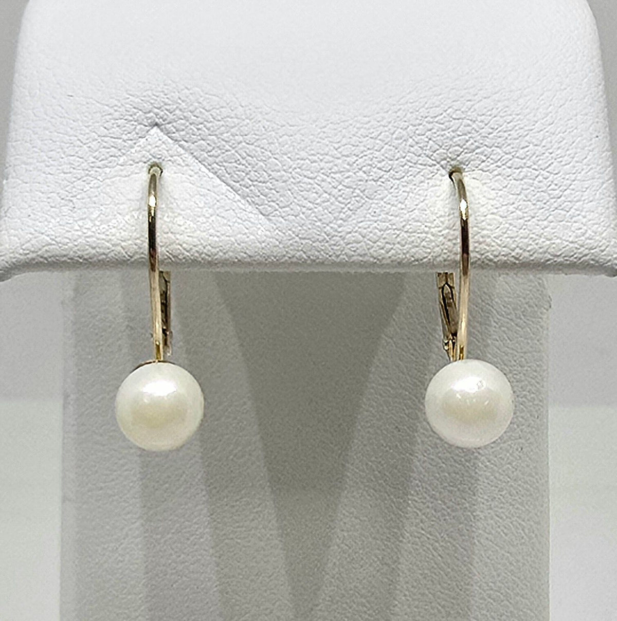 14K gold freshwater cultured pearl earrings