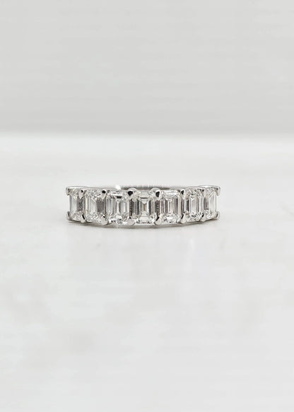 18K gold emerald cut diamond band