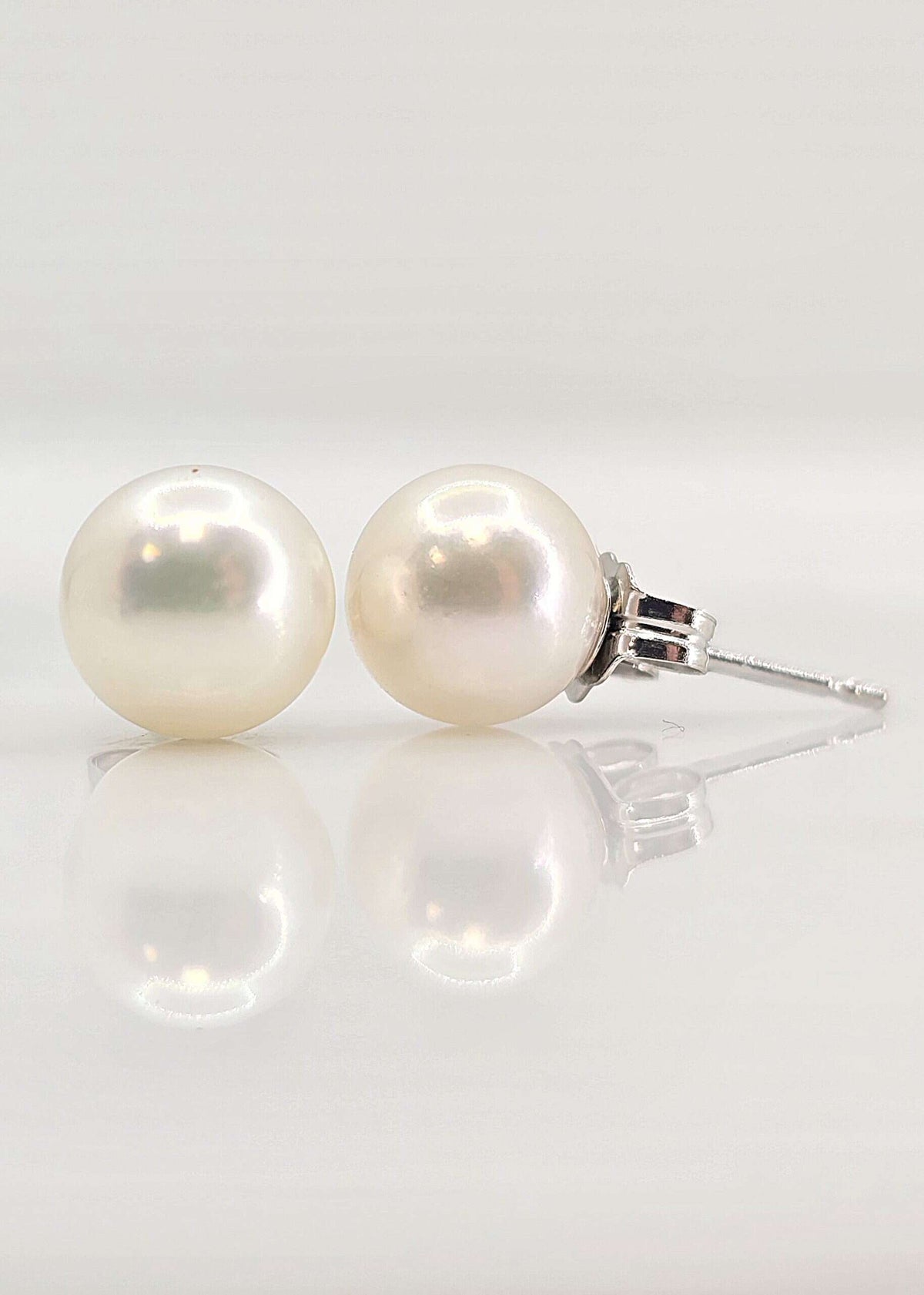 14K gold 7-8mm Akoya pearl stud earrings