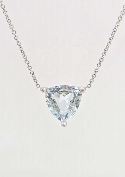 Pre-owned 14K gold aquamarine station necklace