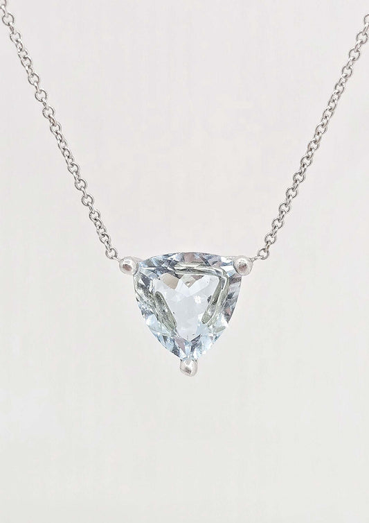 Pre-owned 14K gold aquamarine station necklace