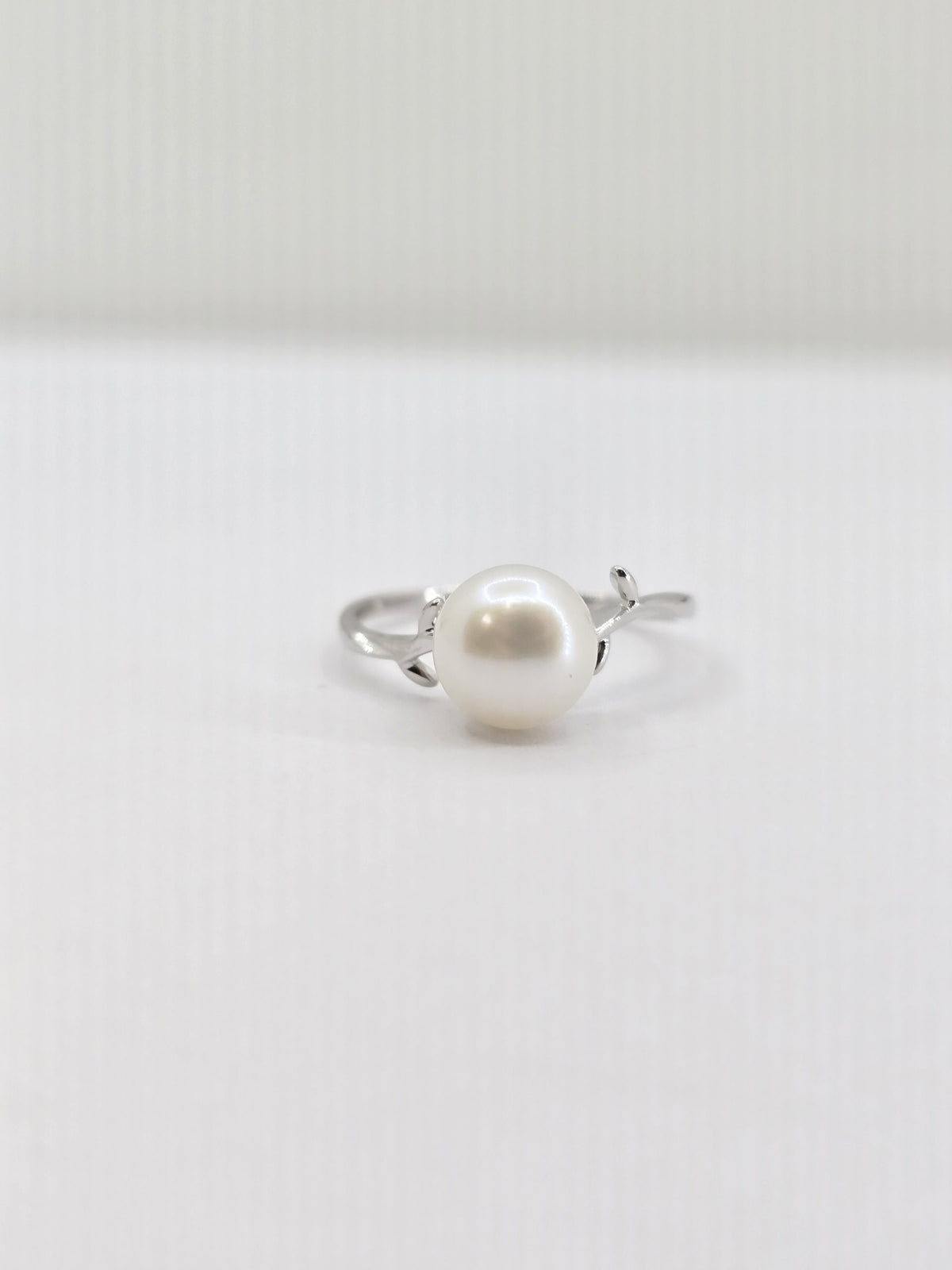 Sterling silver freshwater pearl ring