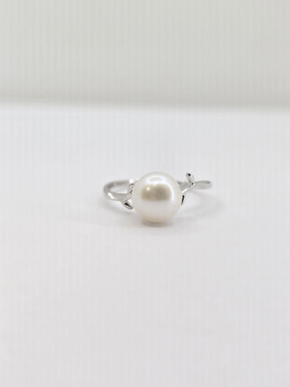 Sterling silver freshwater pearl ring