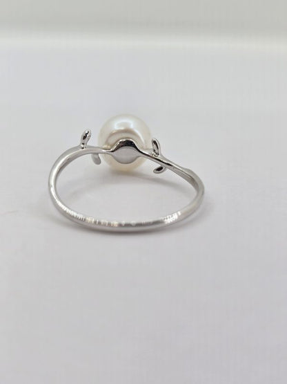 Sterling silver freshwater pearl ring, view 3