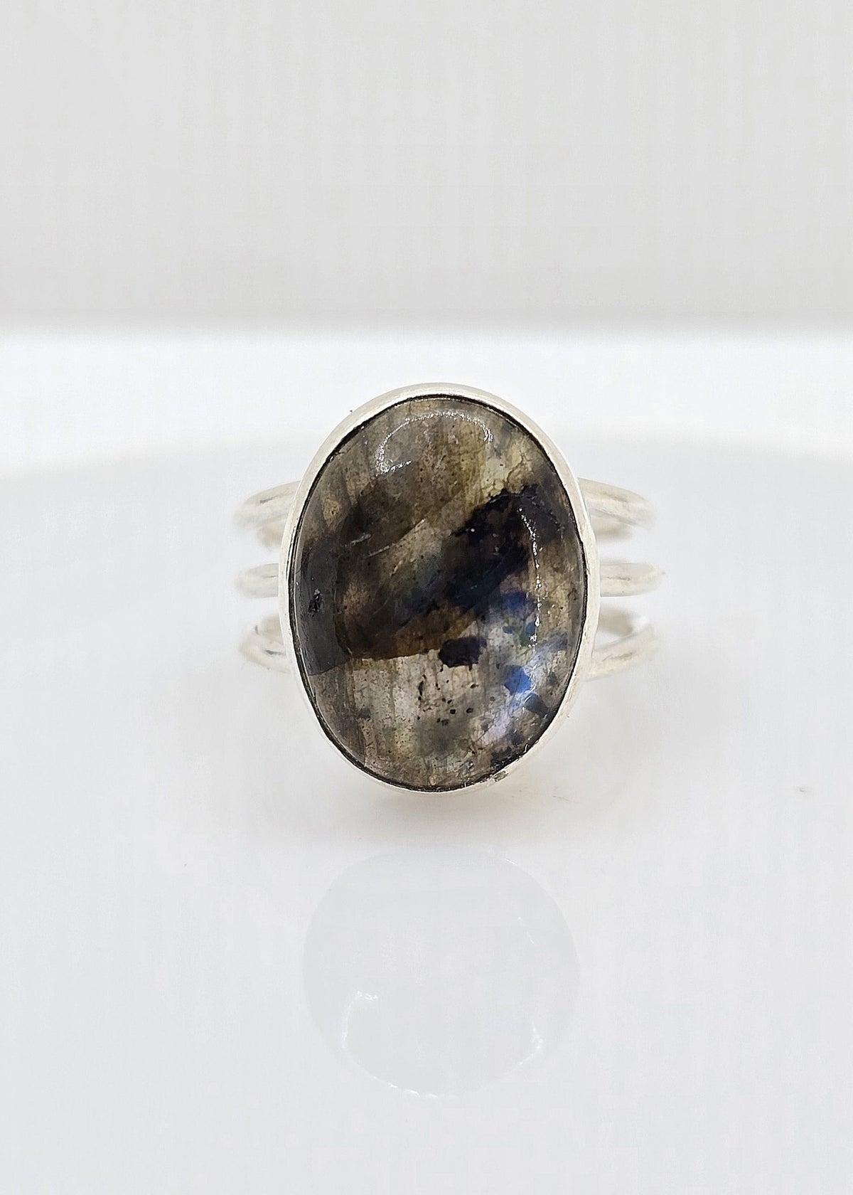 Sterling silver labradorite ring