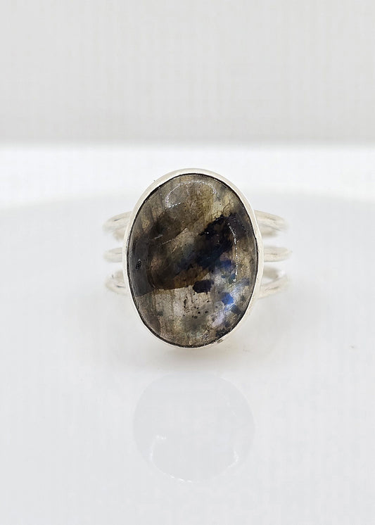 Sterling silver labradorite ring