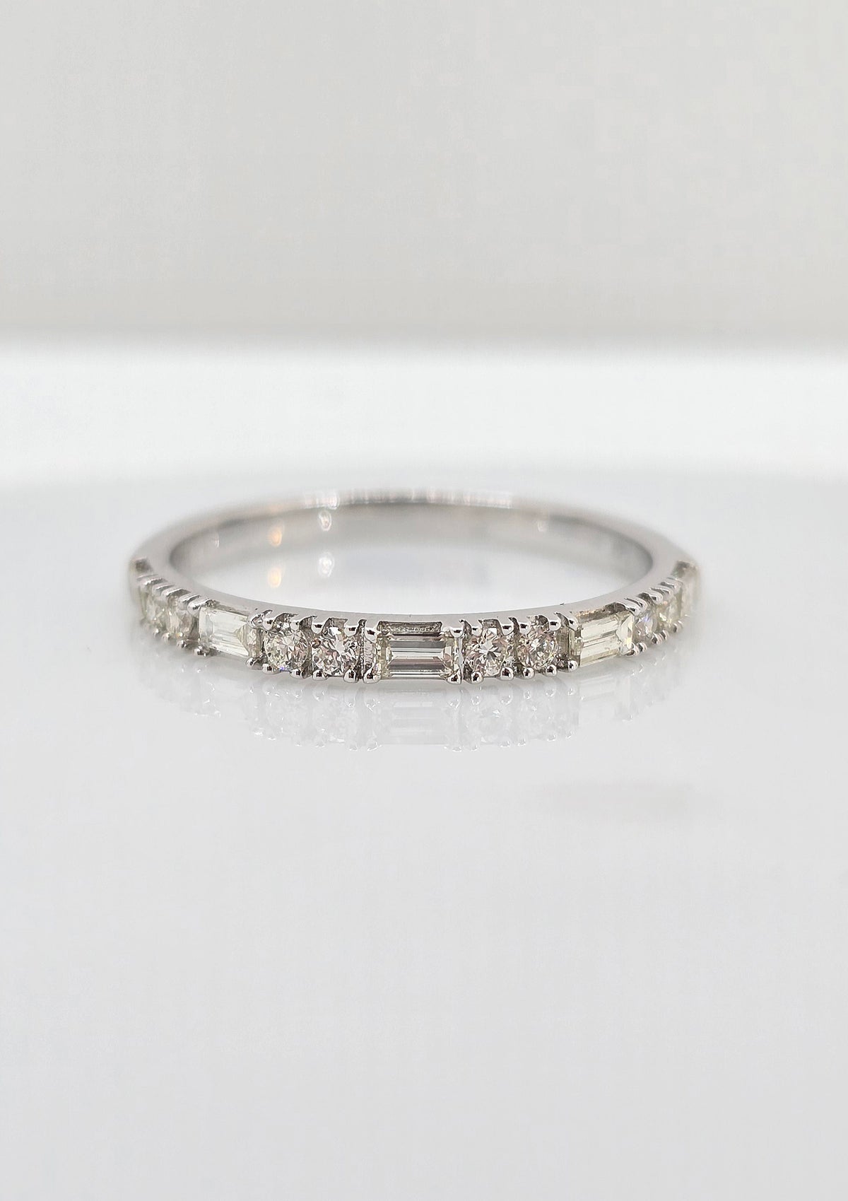 14K gold baguette diamond ring