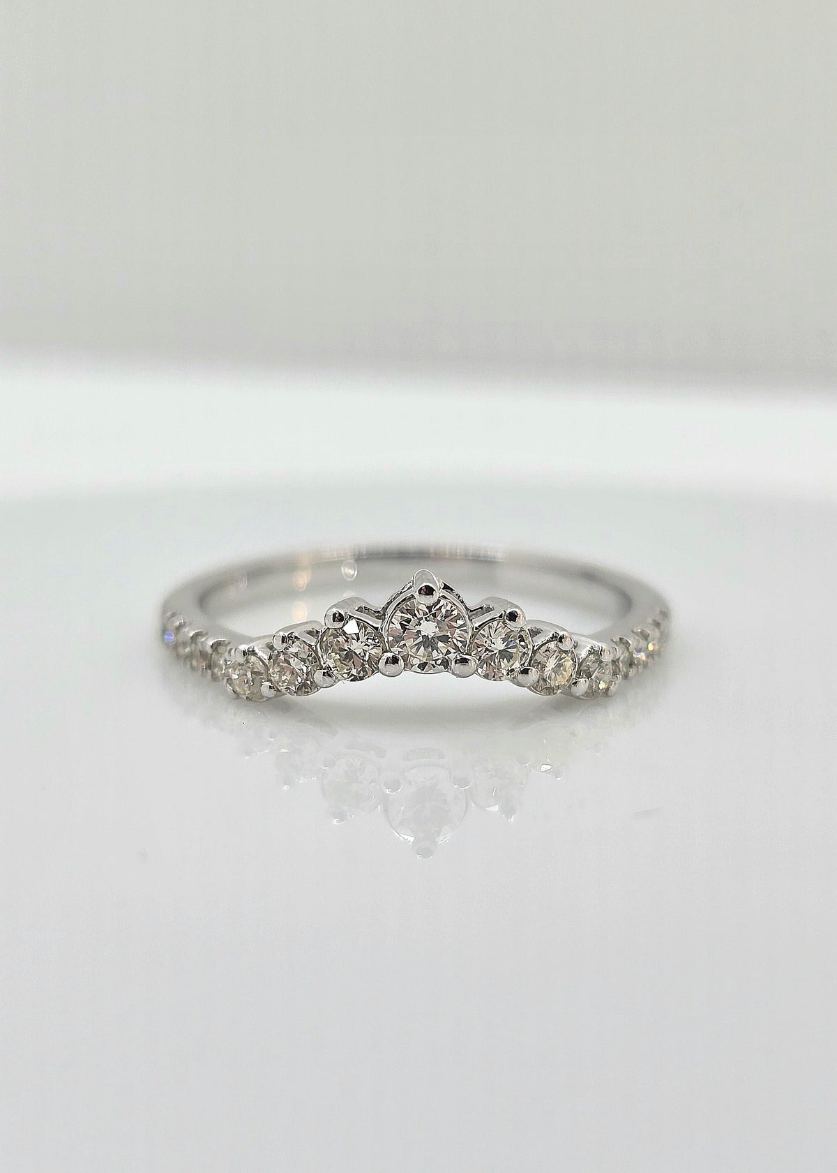 14K gold diamond chevron band, 0.38 ctw