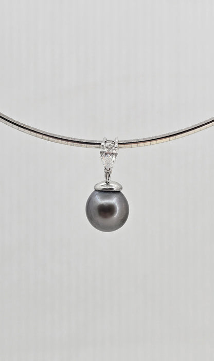 14K gold diamond and Tahitian pearl choker, view 3