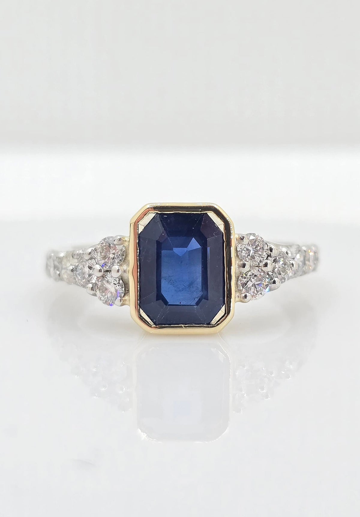 14K gold blue sapphire and diamond ring