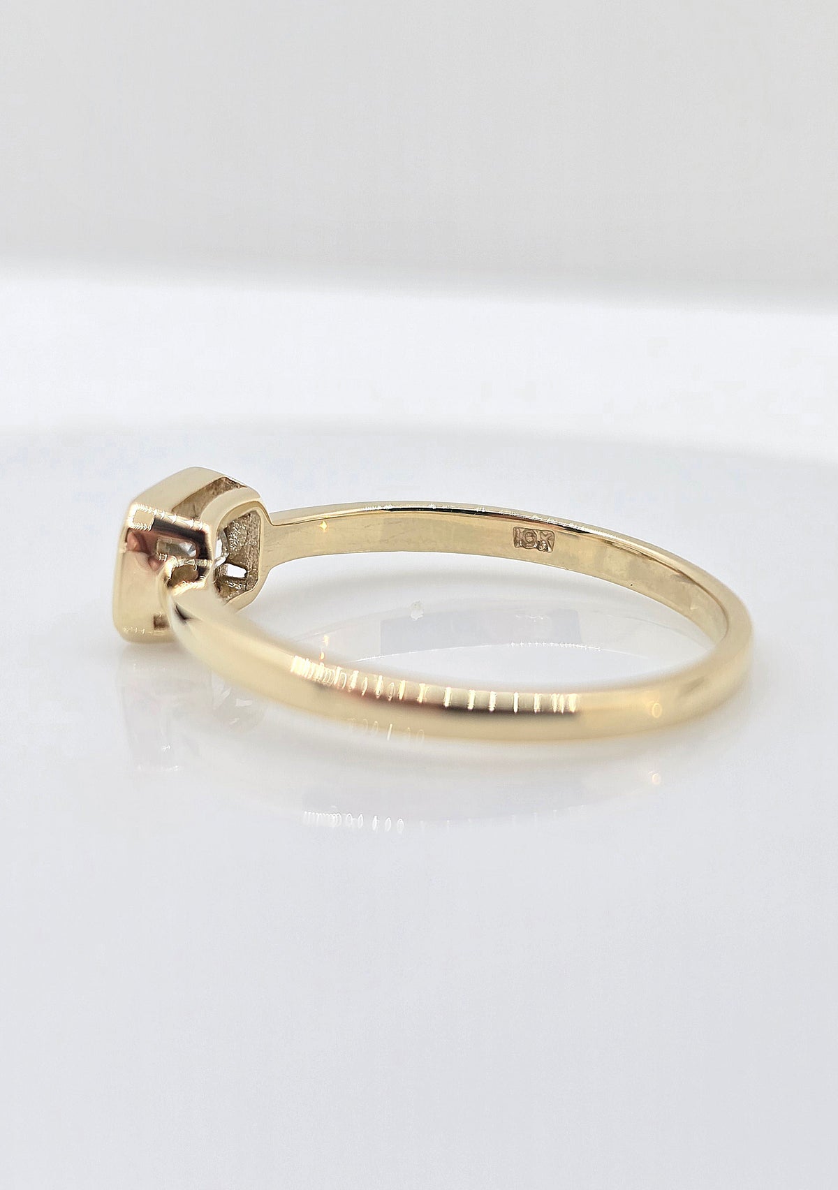 10K gold aquamarine ring, view 3