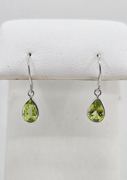 Sterling silver peridot drop earrings
