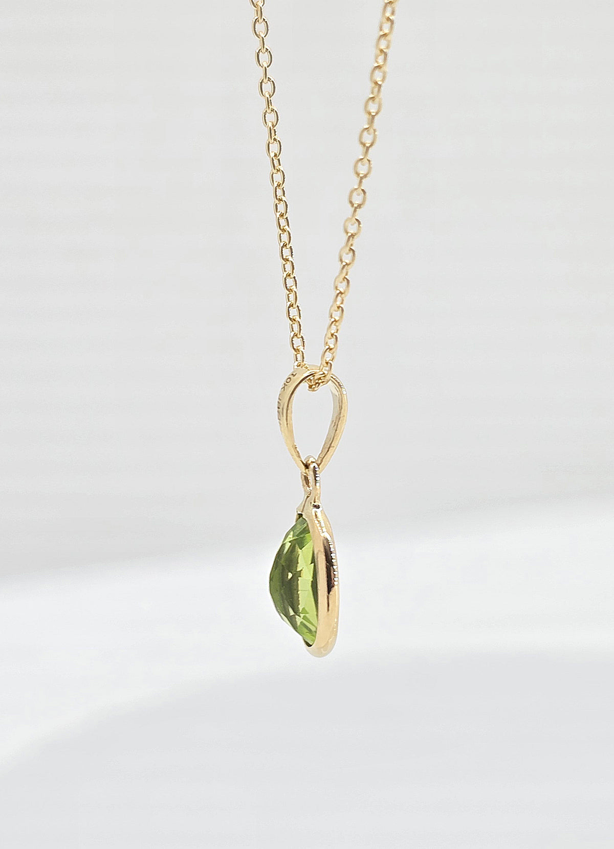 10K gold peridot necklace, view 3