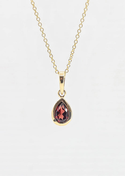 10K gold garnet bezel necklace