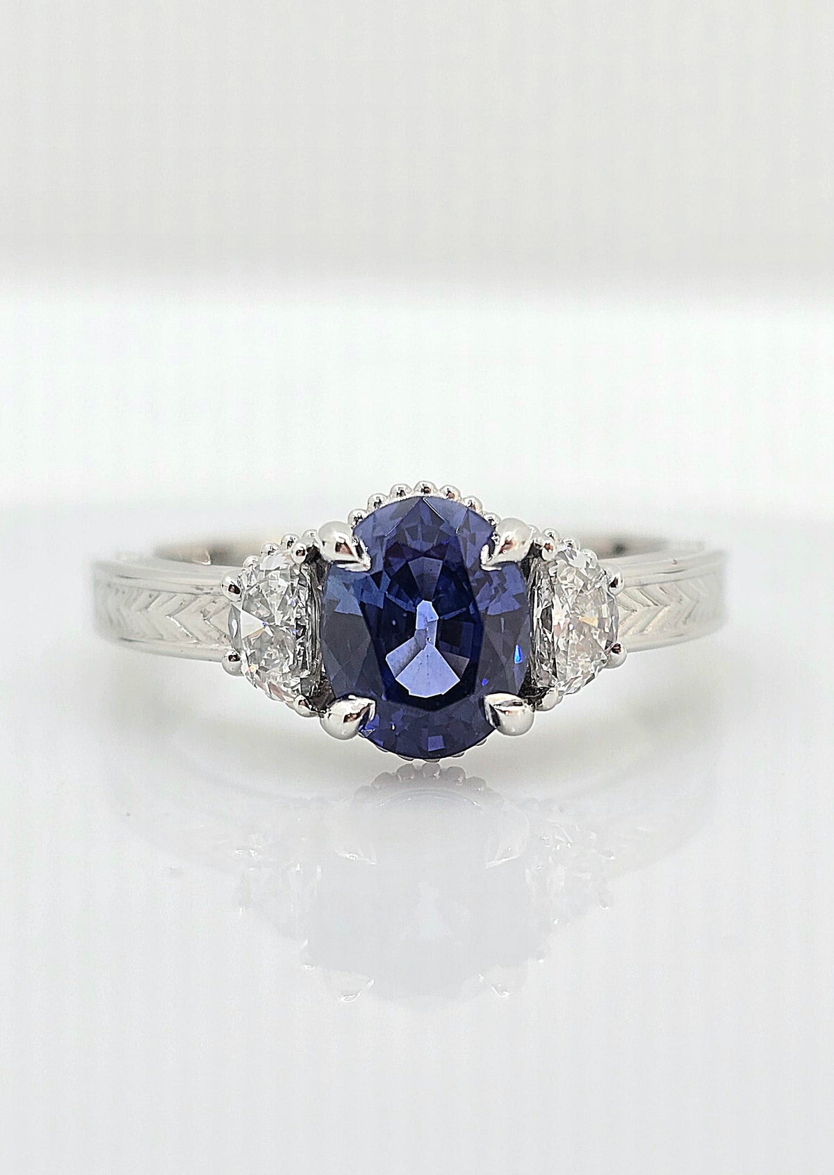 Custom 14K gold sapphire and diamond ring, 1.82 ct