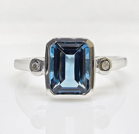 10K gold London blue topaz ring