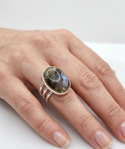 Sterling silver labradorite ring, view 2