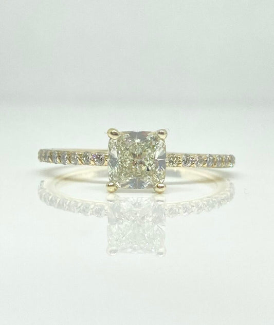 Pre-owned 14K yellow gold princess cut diamond engagement ring