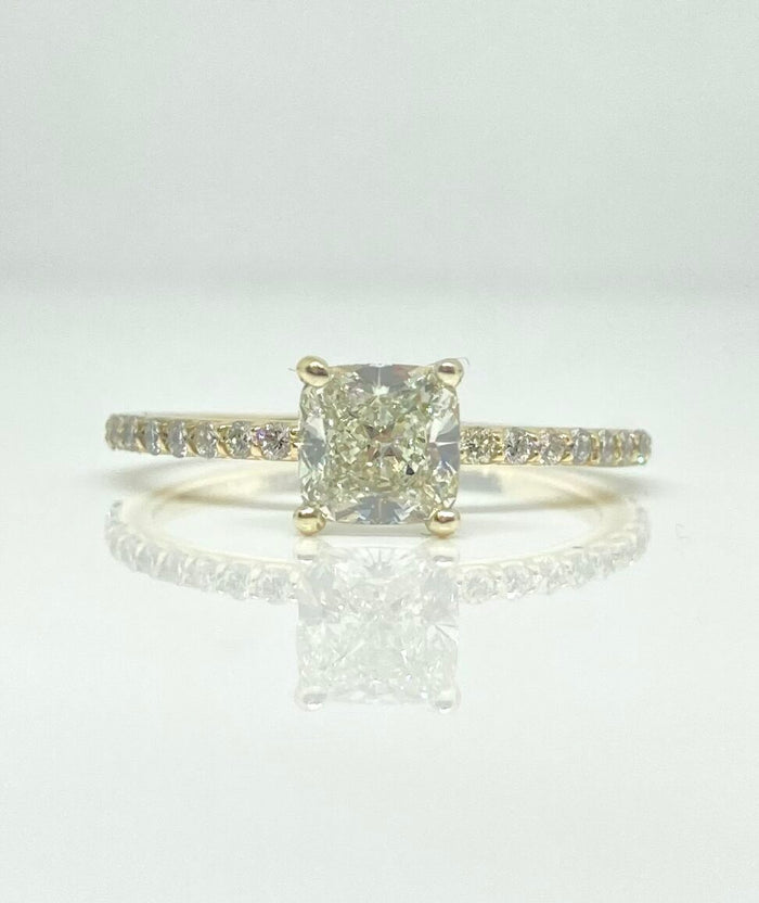 Pre-owned 14K yellow gold princess cut diamond engagement ring