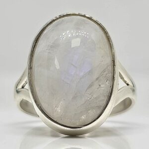 Sterling Silver (925) Oval Moonstone Ring