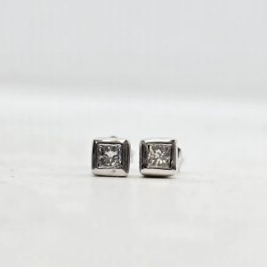 14k .20ctw Princess Diamond Studs