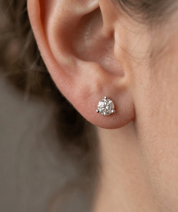 14k .30ctw Diamond Studs - Image 3
