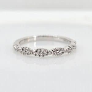 14k Twisted .17ctw Diamond Band