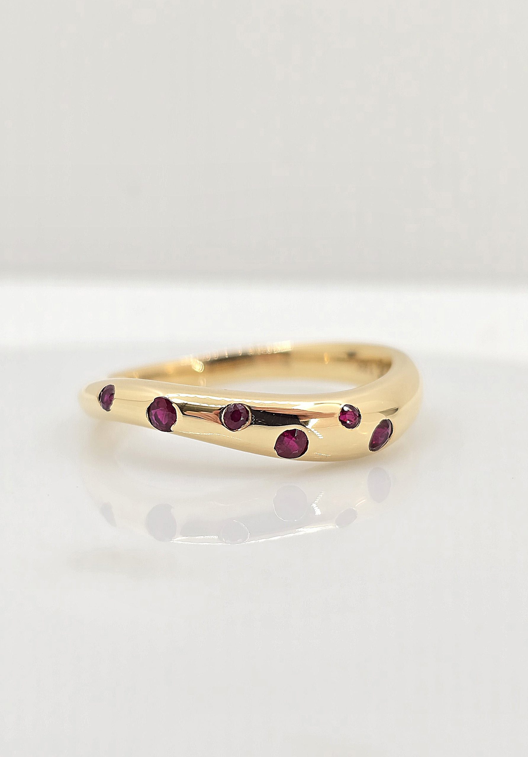 14k Flushset Ruby Wave Band